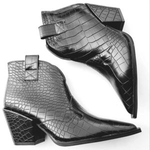 NEW! SUPER MODE vegan leather western ankle boot 41.